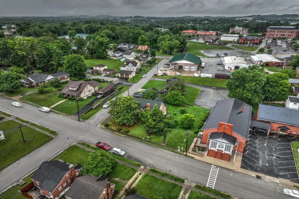 126 Crawford Avenue Somerset KY 42501