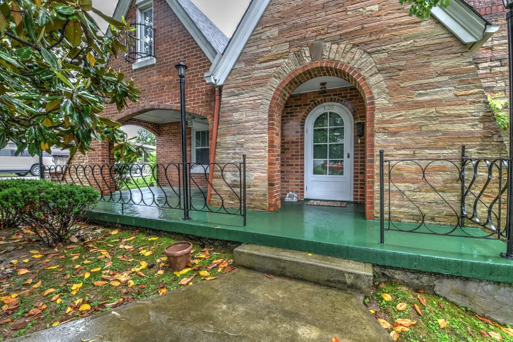 126 Crawford Avenue Somerset KY 42501