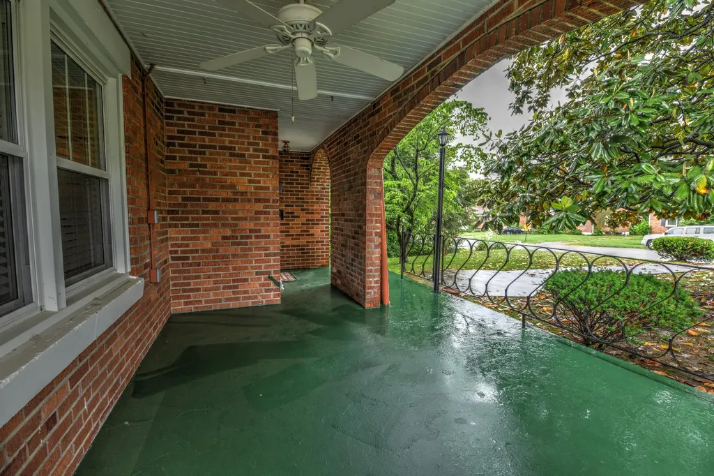 126 Crawford Avenue Somerset KY 42501