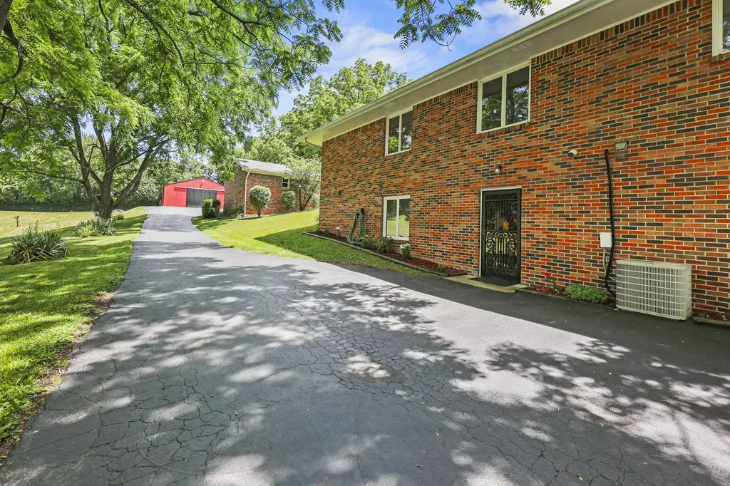 111 W North Street Carlisle KY 40311