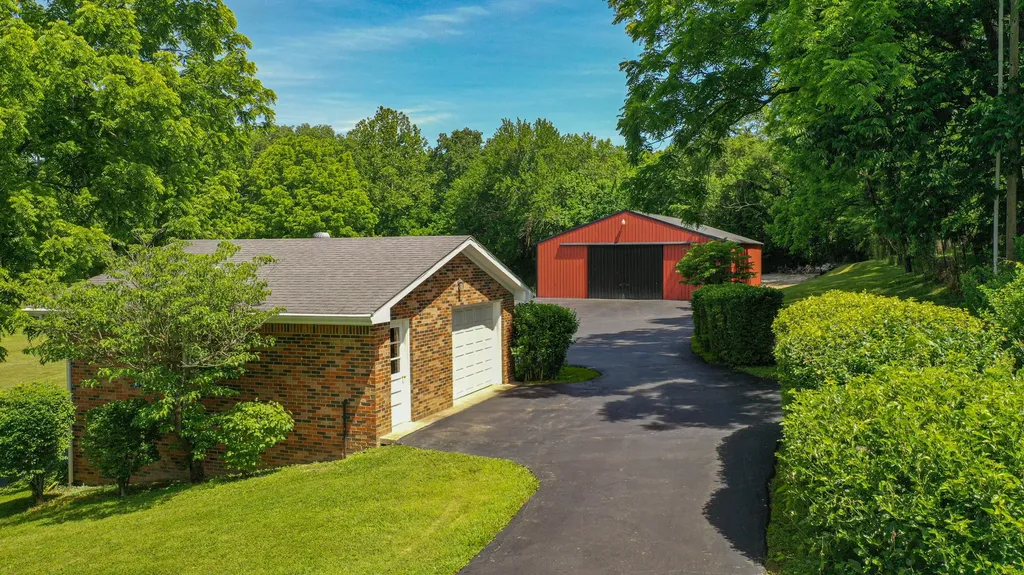 111 W North Street Carlisle KY 40311