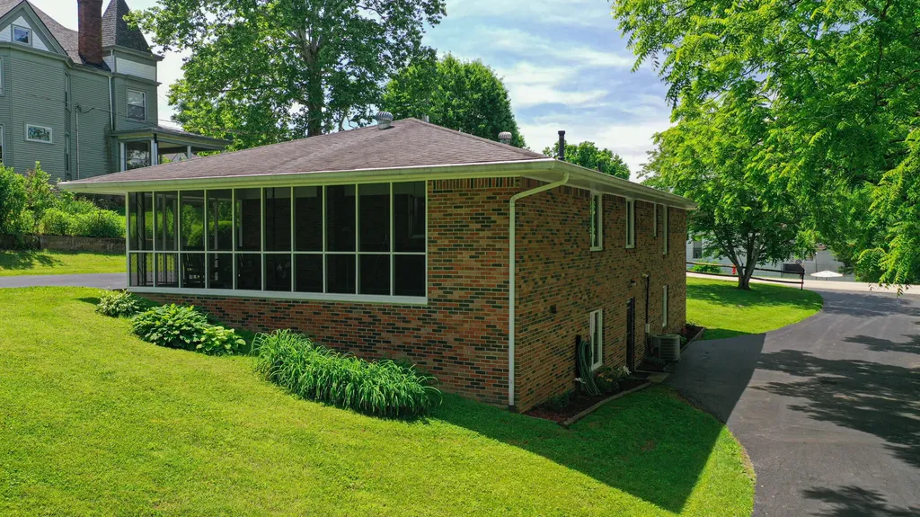 111 W North Street Carlisle KY 40311