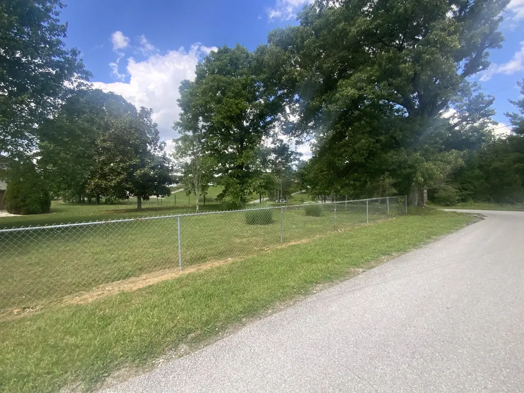 24 Heritage Strunk KY 42649