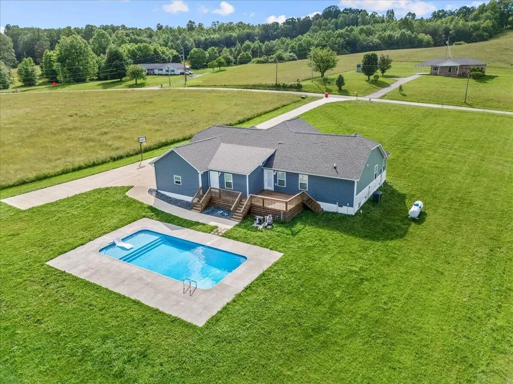 668 Slate Lick Road London KY 40741