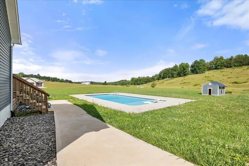 668 Slate Lick Road London KY 40741
