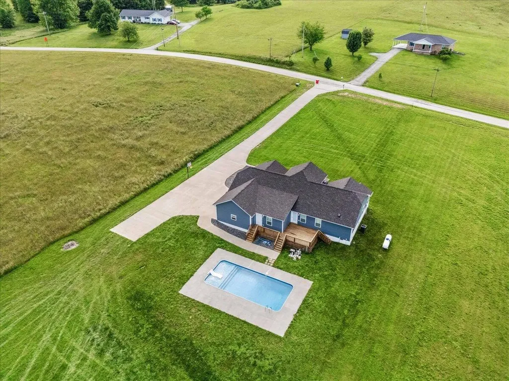 668 Slate Lick Road London KY 40741