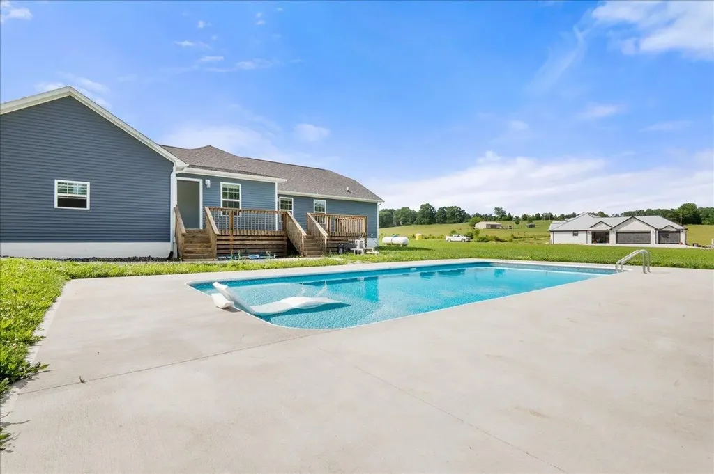 668 Slate Lick Road London KY 40741