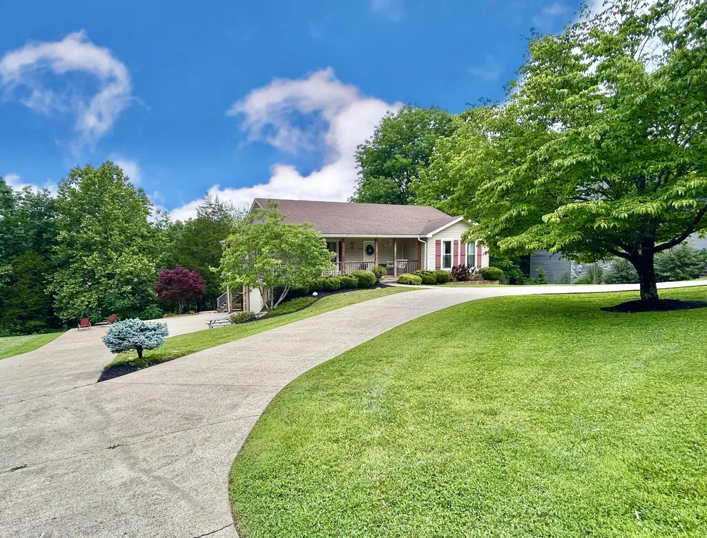 120 Woodson Cove Bronston KY 42518