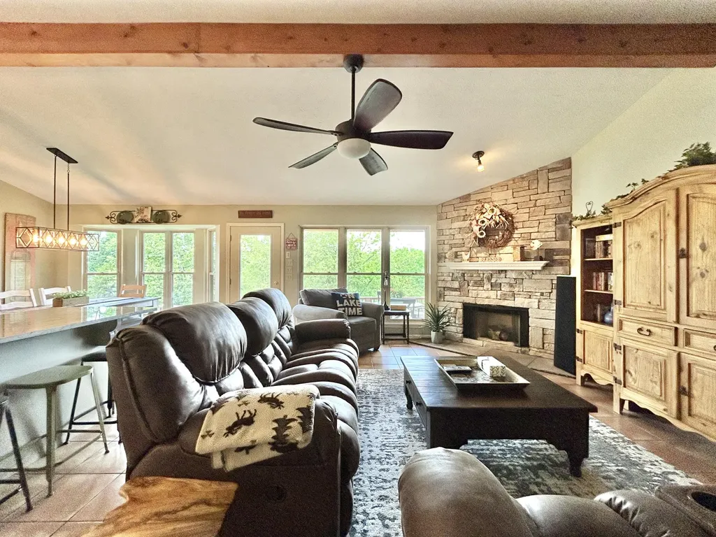 120 Woodson Cove Bronston KY 42518
