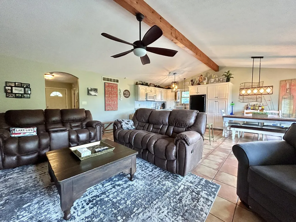 120 Woodson Cove Bronston KY 42518