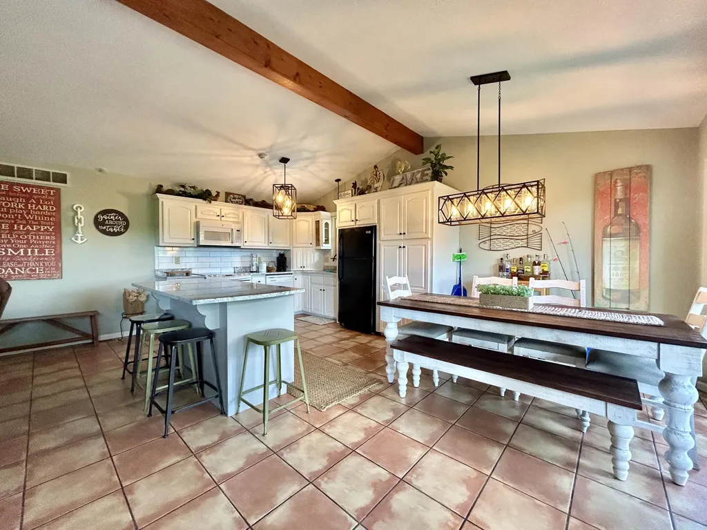 120 Woodson Cove Bronston KY 42518