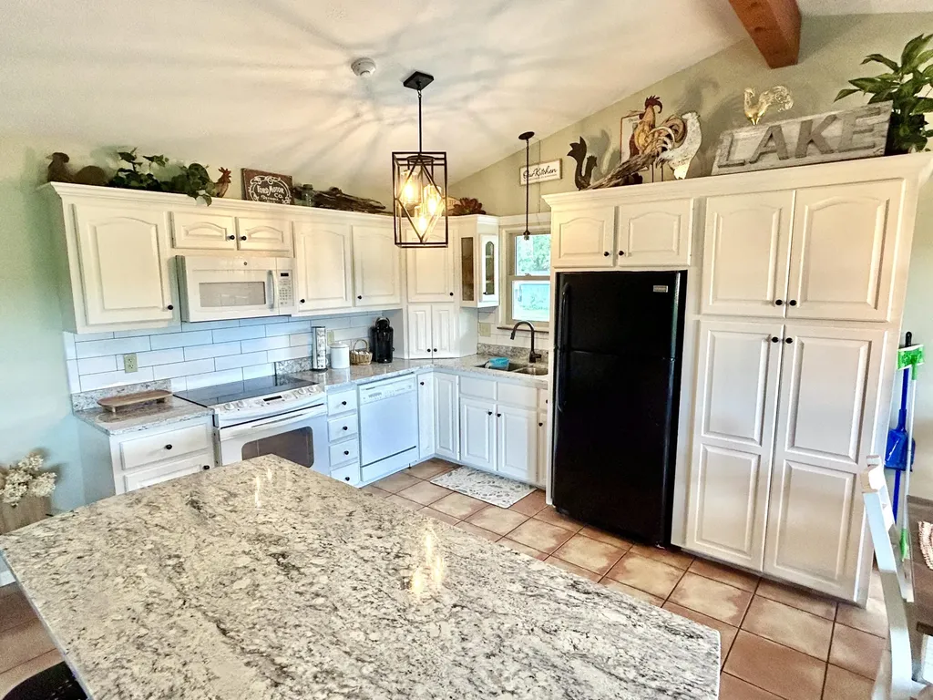 120 Woodson Cove Bronston KY 42518