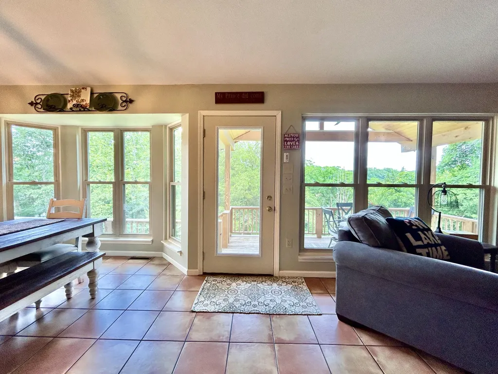 120 Woodson Cove Bronston KY 42518