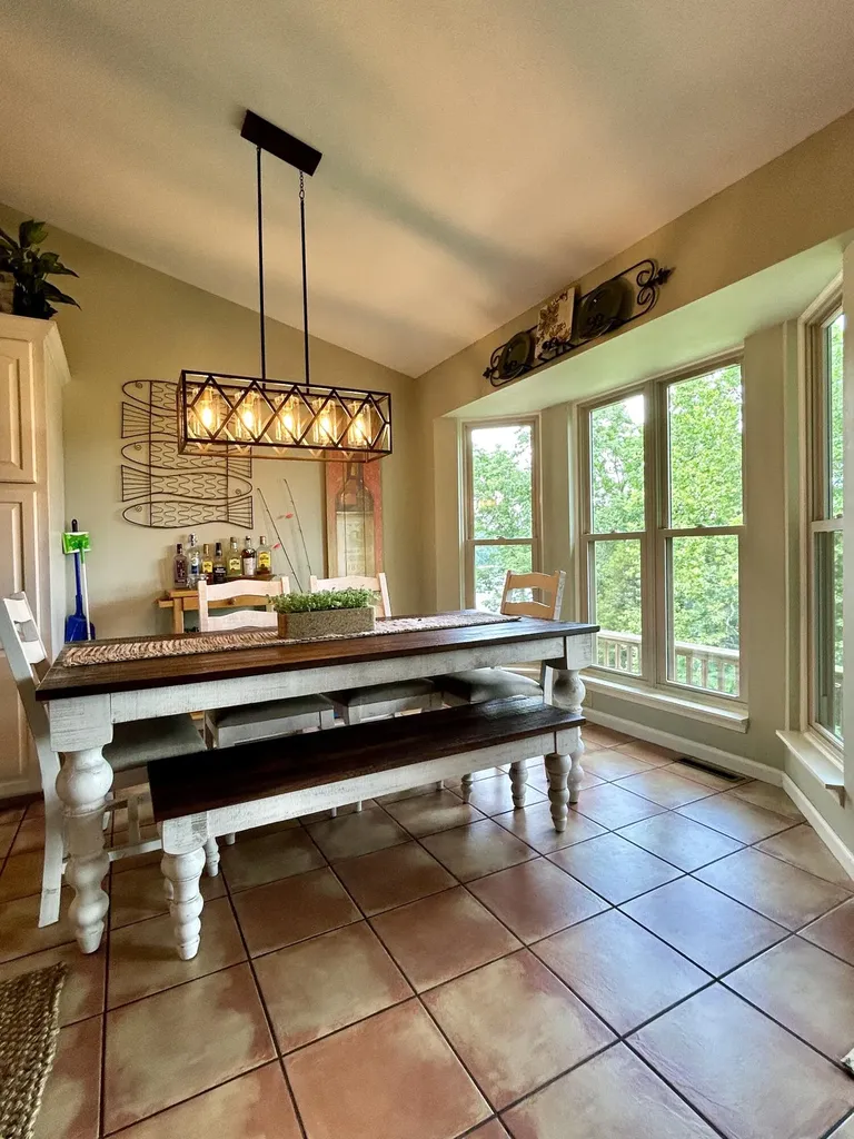 120 Woodson Cove Bronston KY 42518