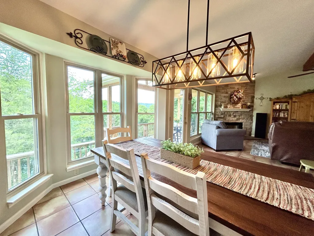 120 Woodson Cove Bronston KY 42518