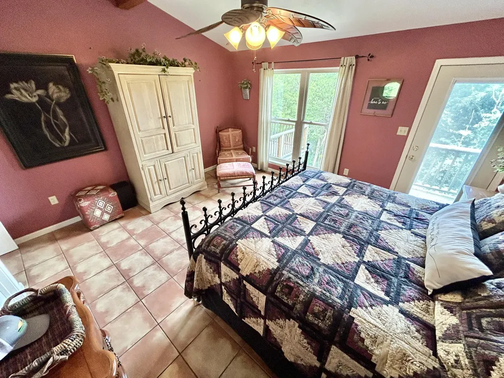 120 Woodson Cove Bronston KY 42518