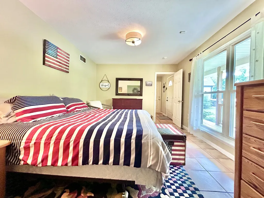 120 Woodson Cove Bronston KY 42518