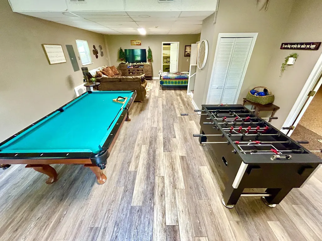 120 Woodson Cove Bronston KY 42518