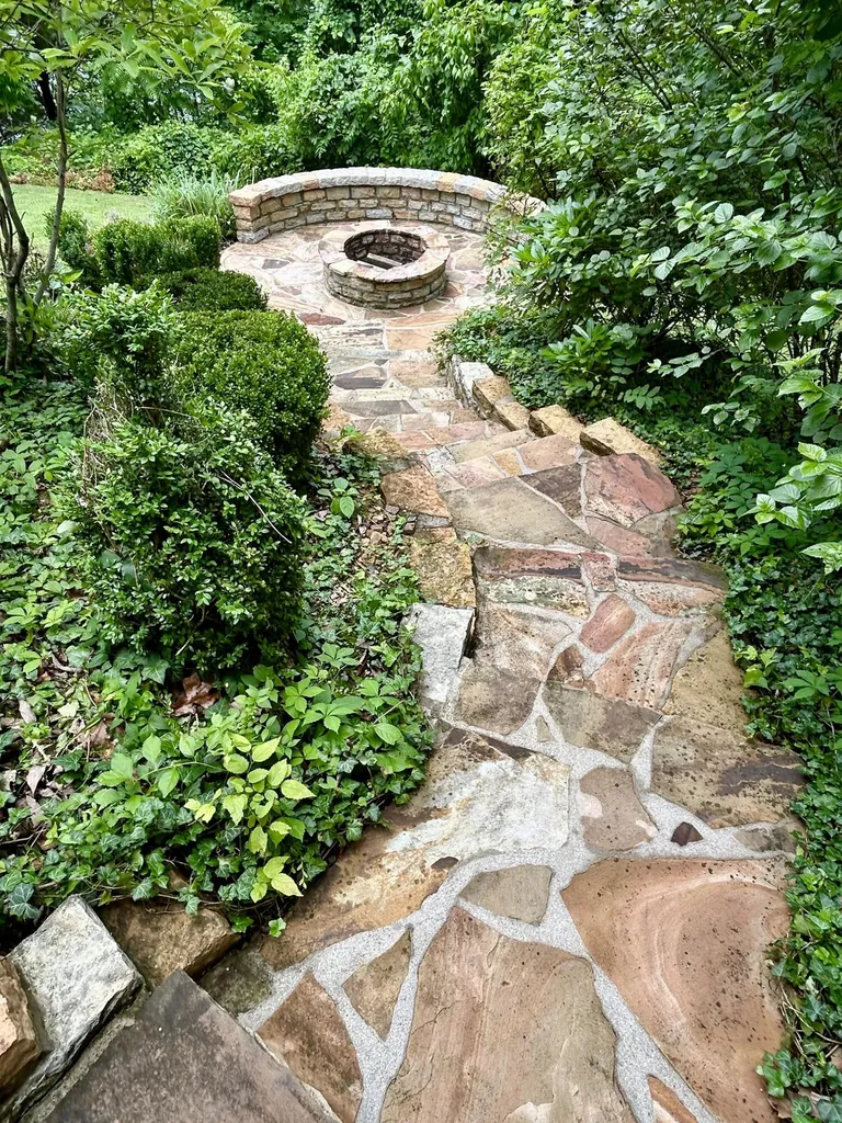 120 Woodson Cove Bronston KY 42518