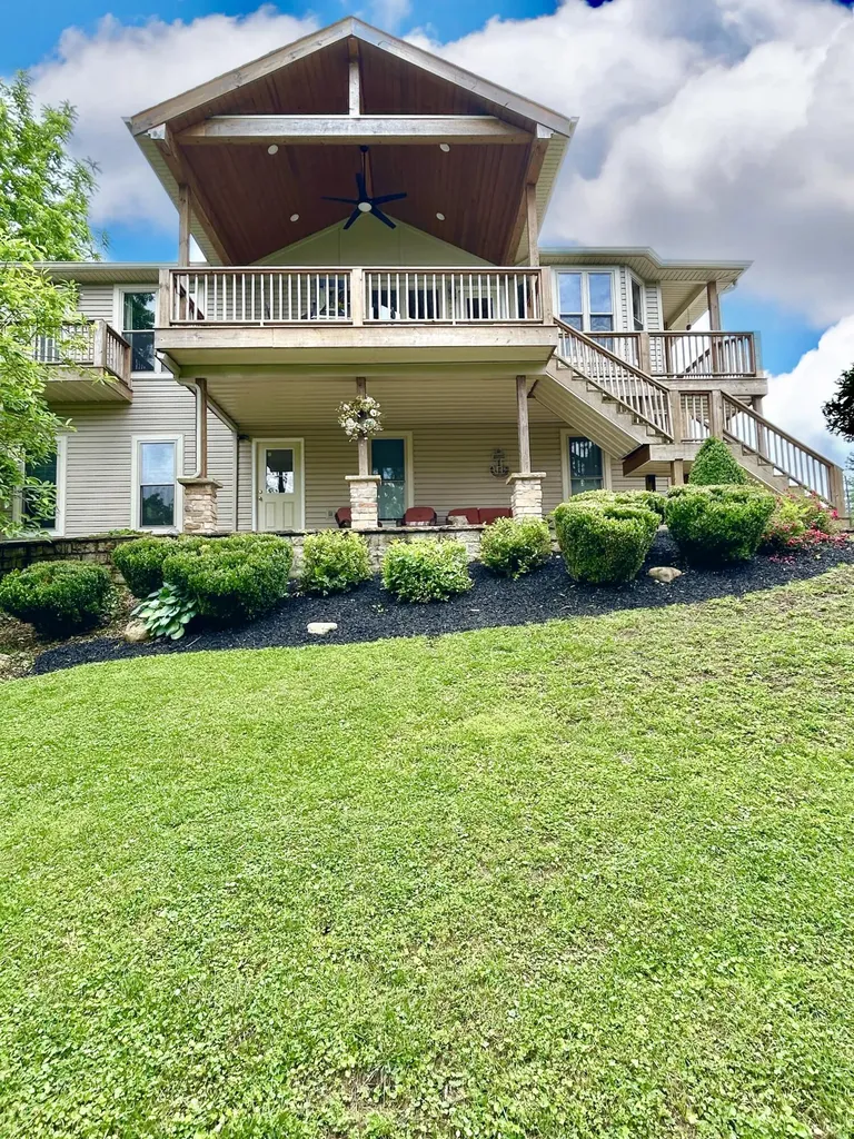 120 Woodson Cove Bronston KY 42518