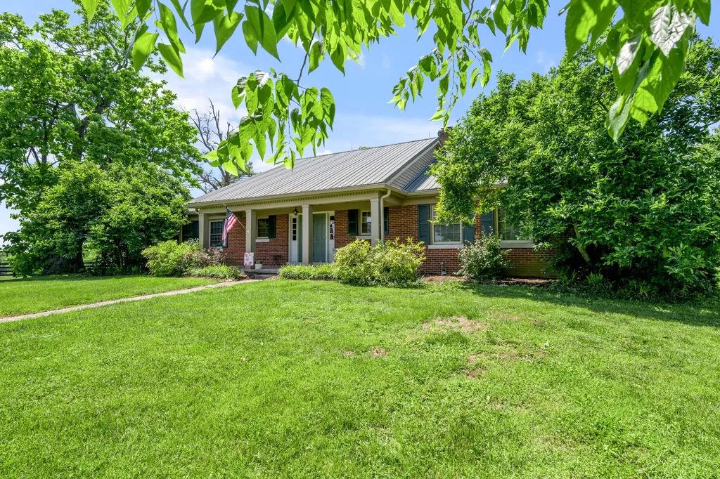 255 Shryocks Ferry Road Versailles KY 40383