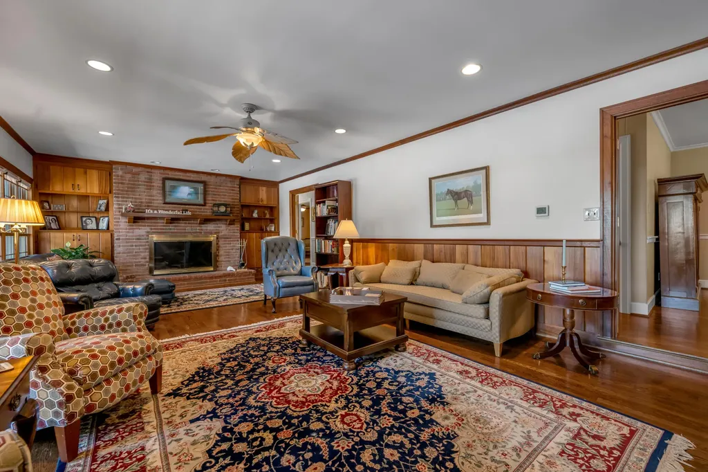 255 Shryocks Ferry Road Versailles KY 40383