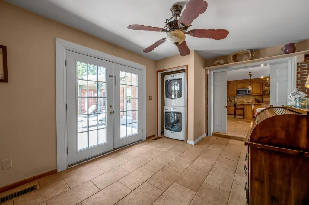 255 Shryocks Ferry Road Versailles KY 40383