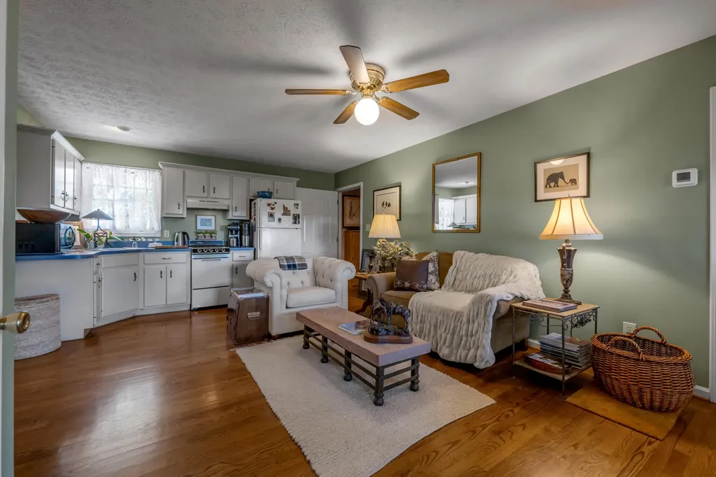 255 Shryocks Ferry Road Versailles KY 40383
