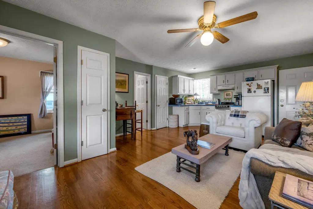 255 Shryocks Ferry Road Versailles KY 40383