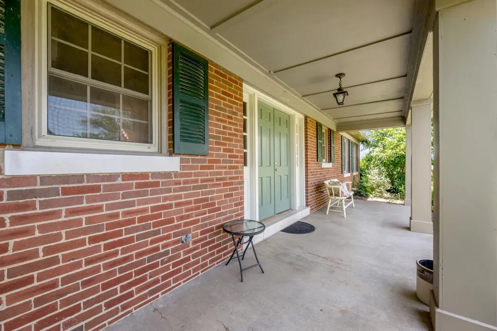 255 Shryocks Ferry Road Versailles KY 40383