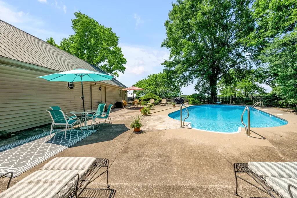 255 Shryocks Ferry Road Versailles KY 40383
