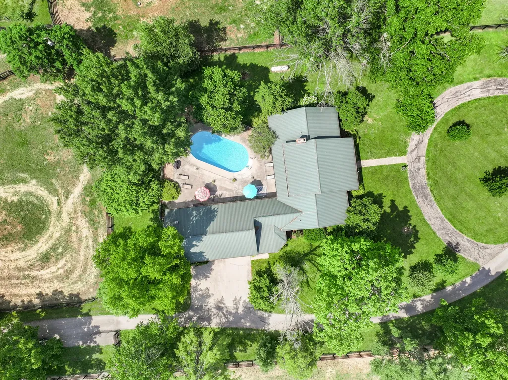 255 Shryocks Ferry Road Versailles KY 40383