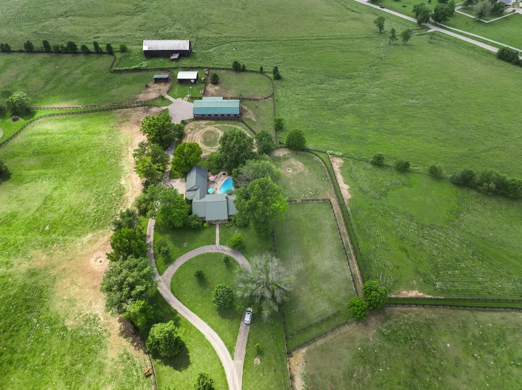 255 Shryocks Ferry Road Versailles KY 40383
