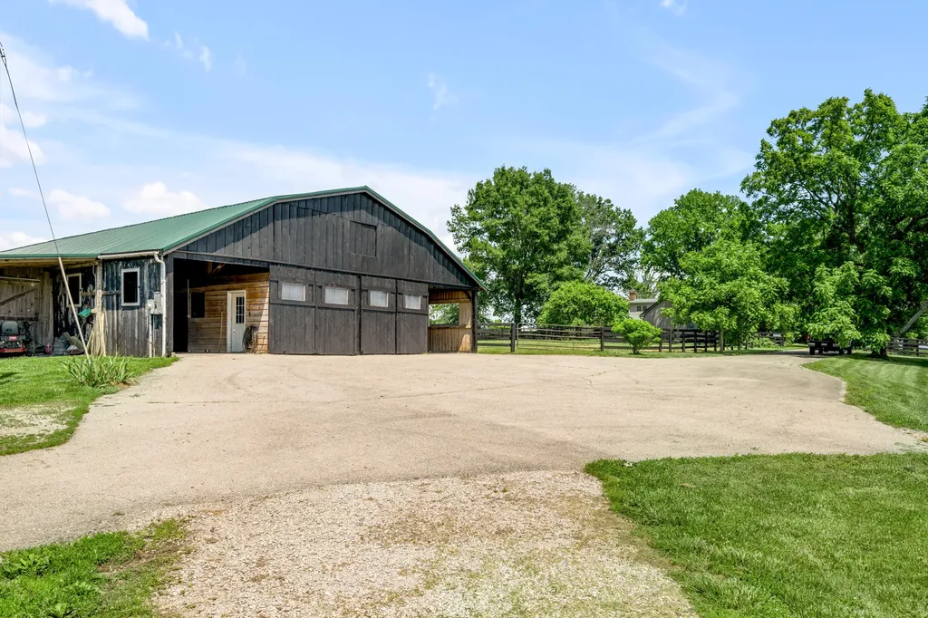 255 Shryocks Ferry Road Versailles KY 40383