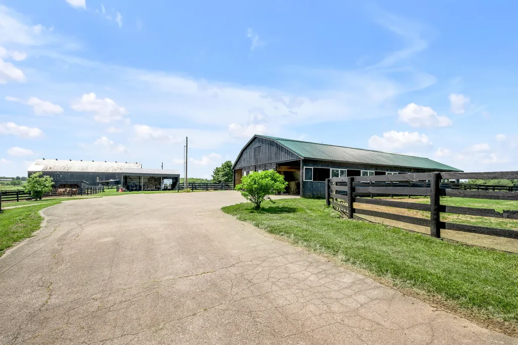 255 Shryocks Ferry Road Versailles KY 40383