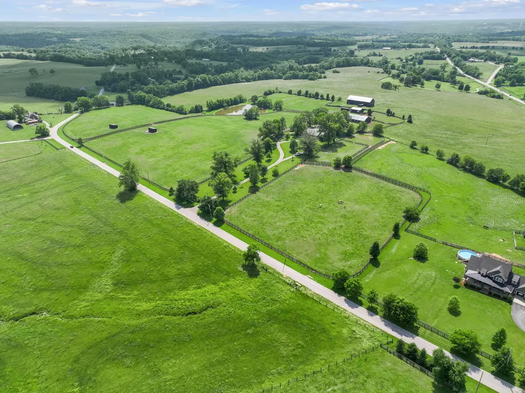 255 Shryocks Ferry Road Versailles KY 40383