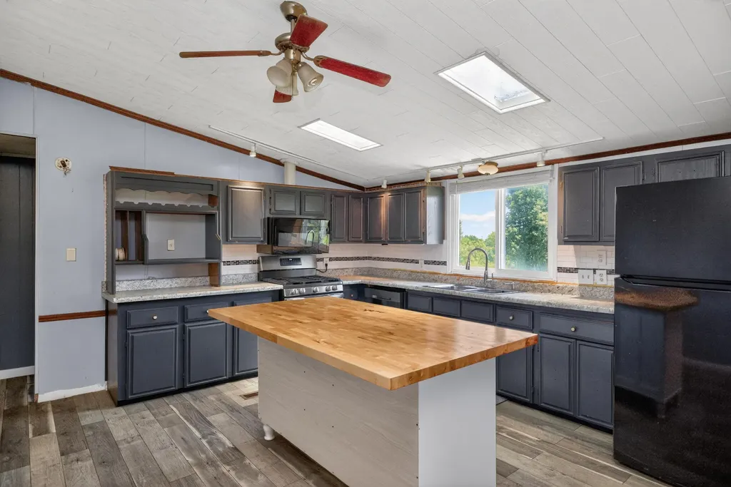 957 Cane Run Road Springfield KY 40069