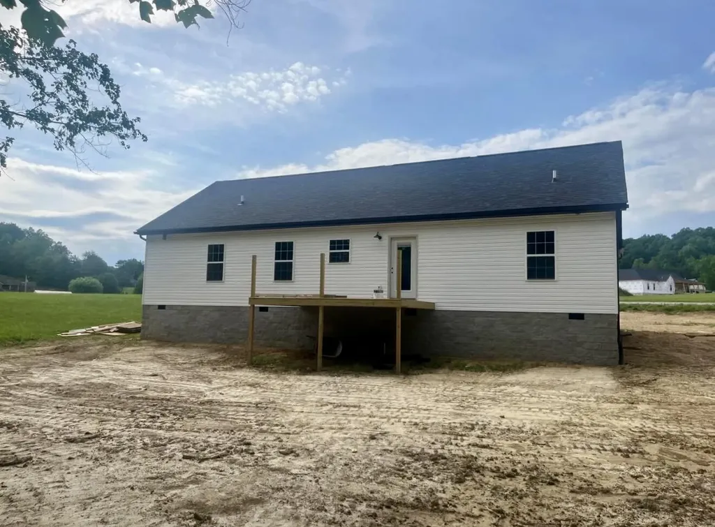 148 Laredo Drive London KY 40741