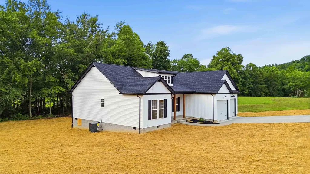 148 Laredo Drive London KY 40741