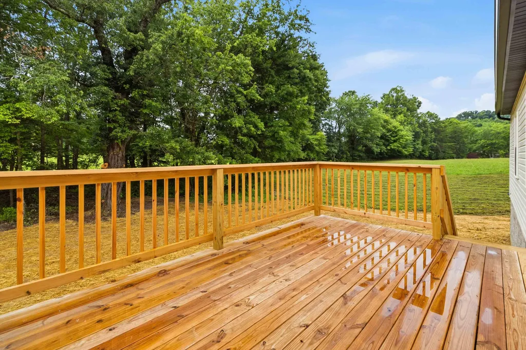 148 Laredo Drive London KY 40741