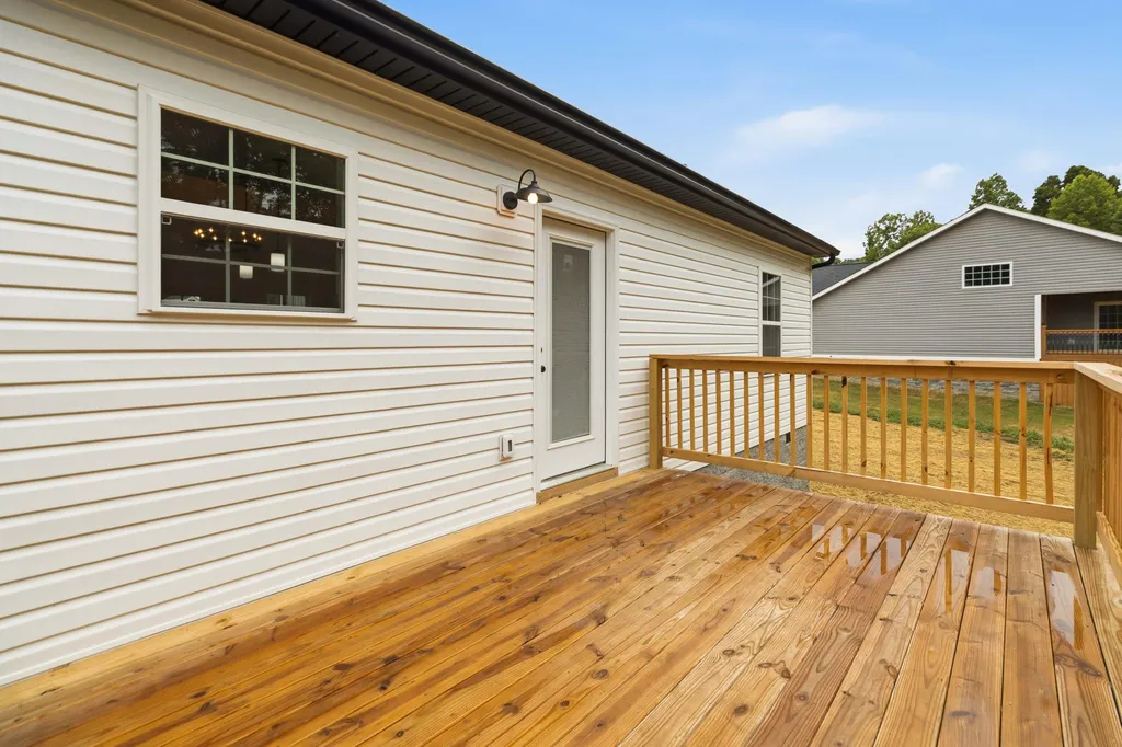 148 Laredo Drive London KY 40741