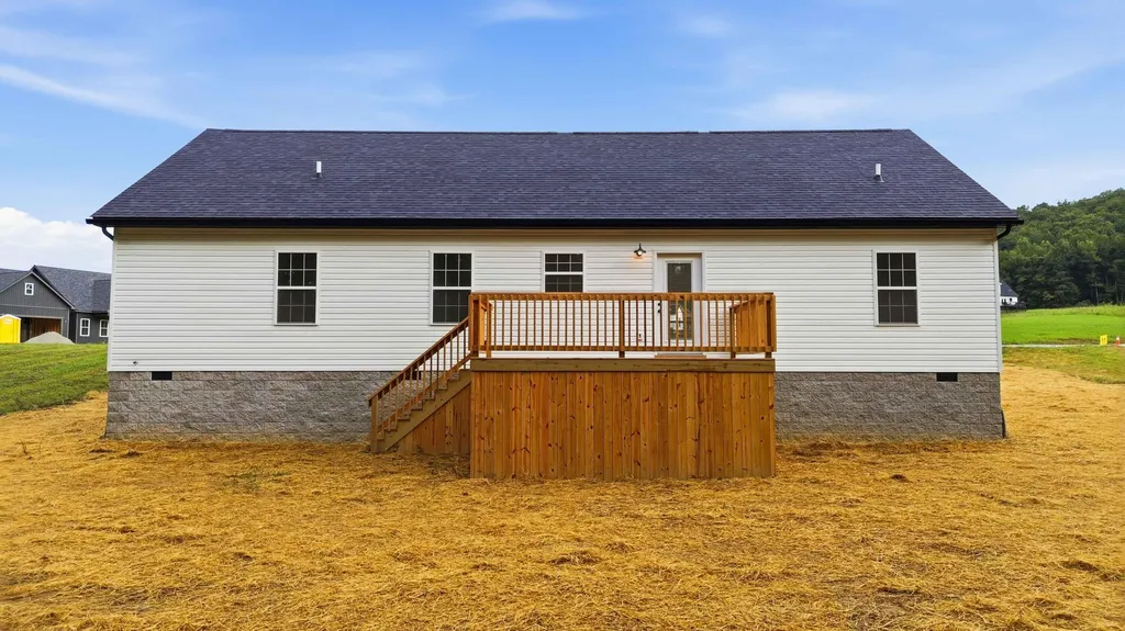 148 Laredo Drive London KY 40741