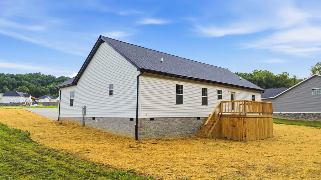 148 Laredo Drive London KY 40741