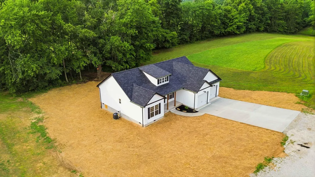 148 Laredo Drive London KY 40741