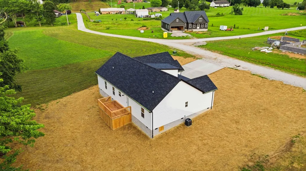 148 Laredo Drive London KY 40741