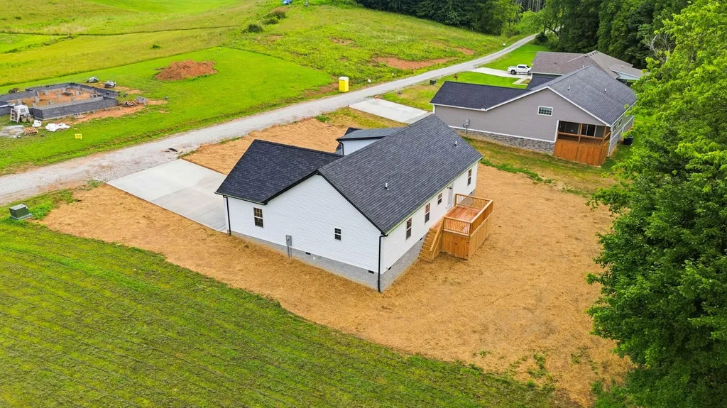 148 Laredo Drive London KY 40741