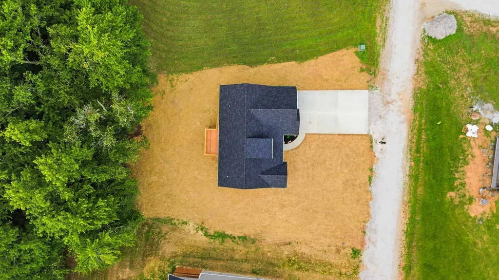 148 Laredo Drive London KY 40741