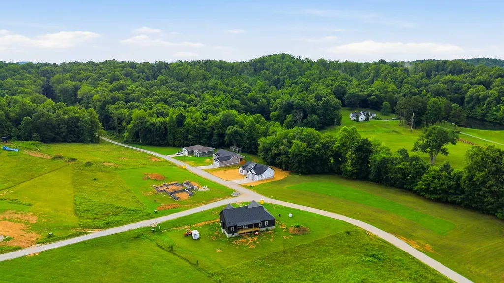 148 Laredo Drive London KY 40741