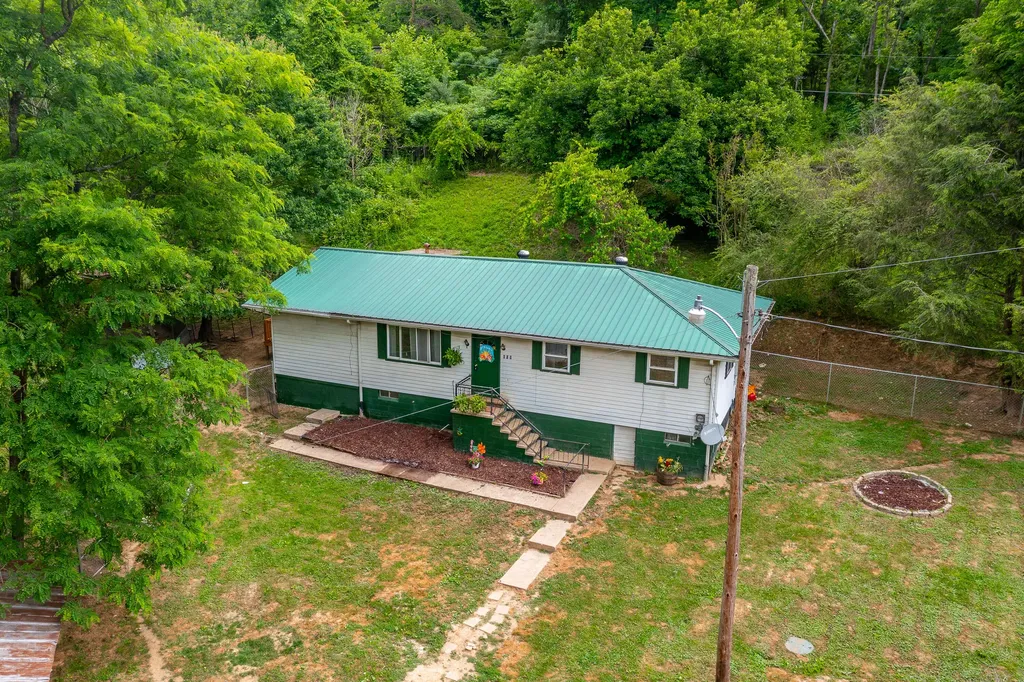 609 State Highway 2036 Letcher KY 41832
