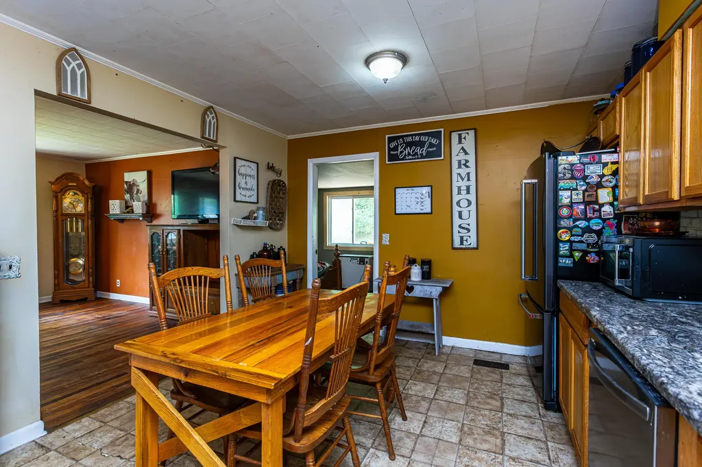 609 State Highway 2036 Letcher KY 41832